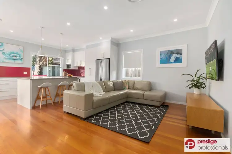 18 Delfin Drive, Wattle Grove NSW 2173