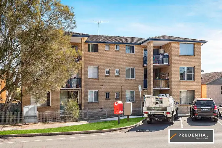 3/5 Hoddle Avenue, Bradbury NSW 2560