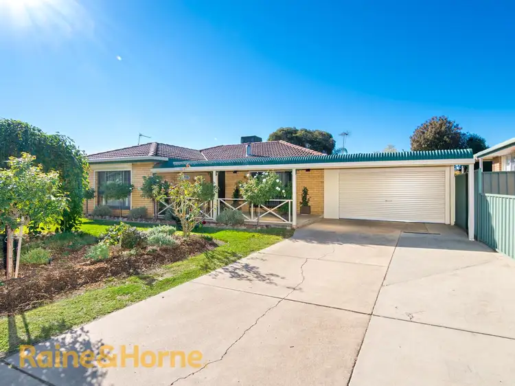 21 Adjin Street, Mount Austin NSW 2650