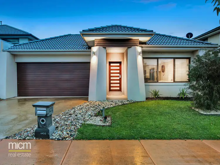 38 Tarcoola Crescent, Sanctuary Lakes VIC 3030