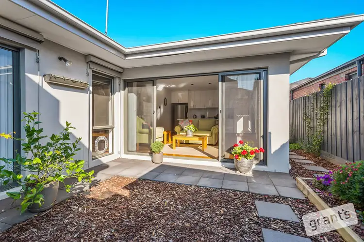 Seventh view of Homely house listing, 2/22 Hazeldene Court, Berwick VIC 3806