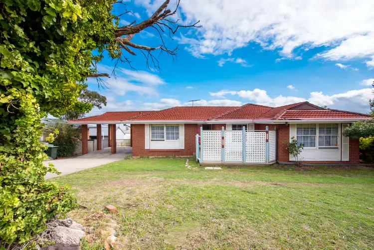 7 Madeline Crescent, Hallett Cove SA 5158