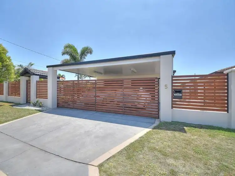 5 Mexicali Court, Broadbeach Waters QLD 4218
