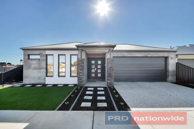 22 Cinnamon Drive, Lake Gardens VIC 3355