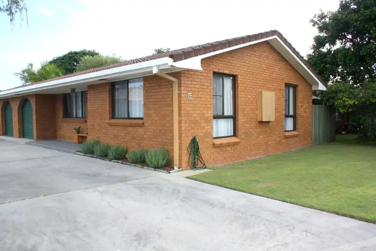 1/6 Roseland Avenue, Yamba NSW 2464