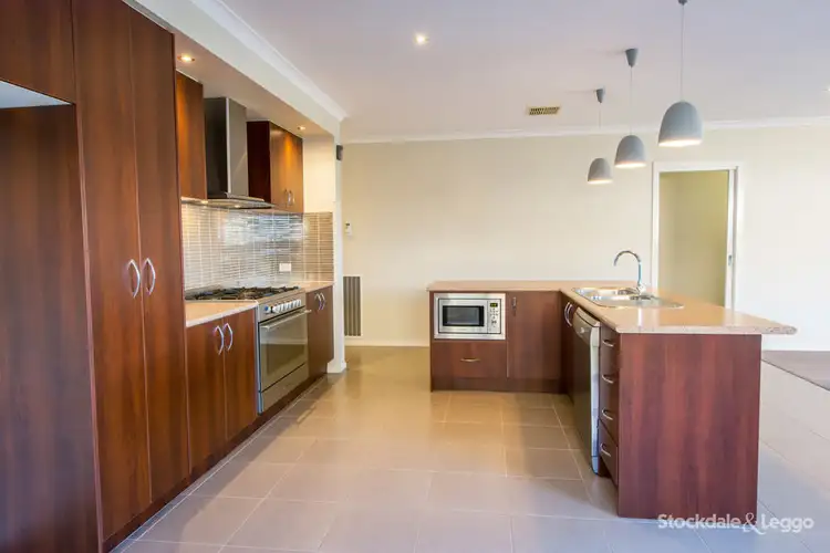 Seventh view of Homely house listing, 10 Greybox Way, Kialla VIC 3631