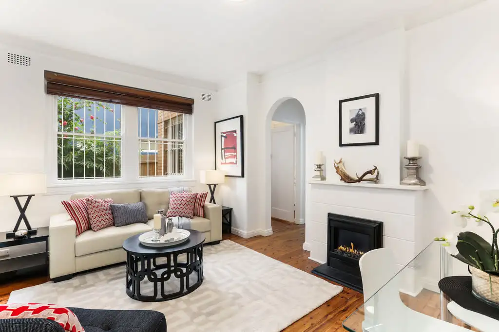 Main view of Homely unit listing, 2/138 Edgecliff Road, Woollahra NSW 2025