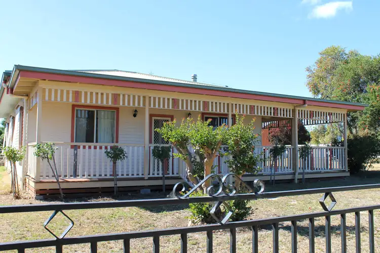 110 Lawrence Street, Inverell NSW 2360