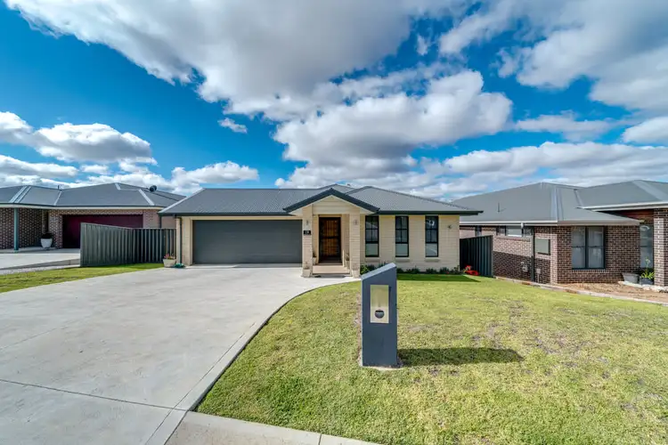 Third view of Homely house listing, 19 Redman Circuit, Goulburn NSW 2580