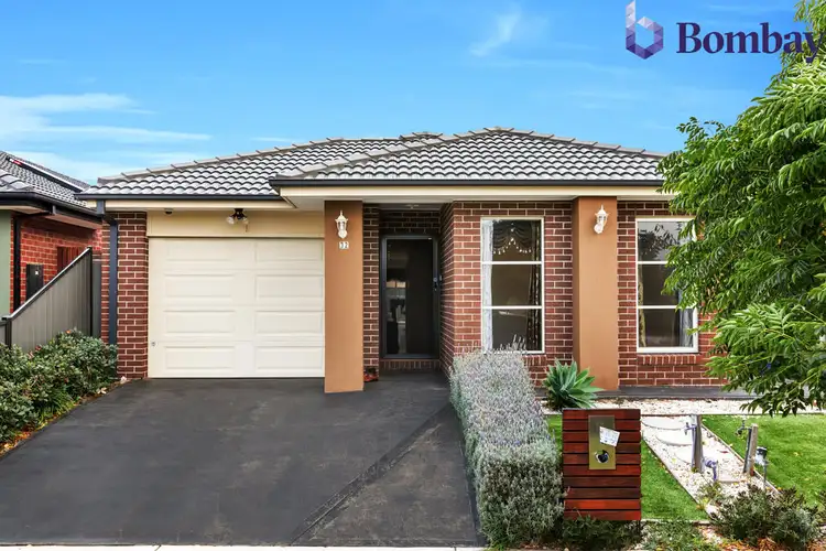 32 Spirited Cct, Craigieburn VIC 3064
