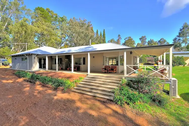 10 Tamblyn Place, Stoneville WA 6081