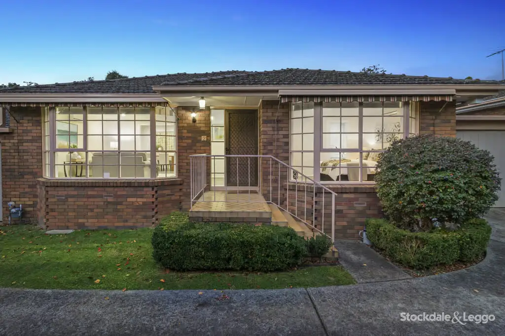Main view of Homely unit listing, 2/21 Laburnum Street, Blackburn VIC 3130