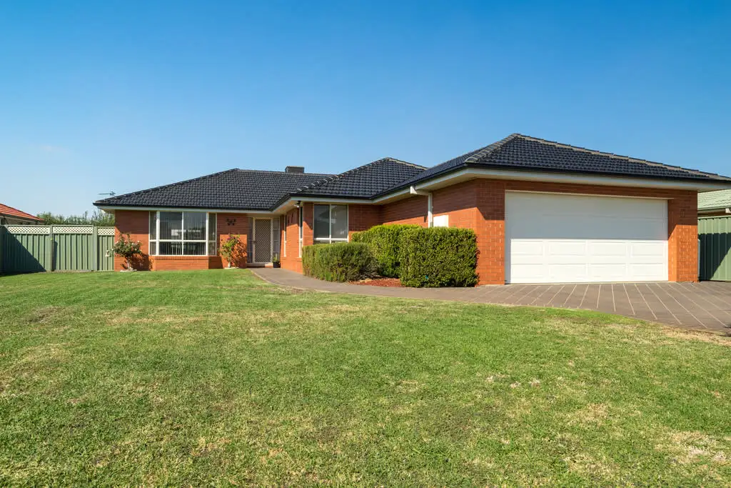 Main view of Homely house listing, 6 Hawkesbury Place, Dubbo NSW 2830