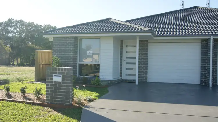 4A Brittania Drive, Tanilba Bay NSW 2319