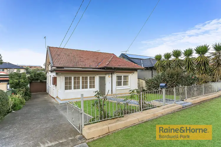 6 Roy Street, Kingsgrove NSW 2208