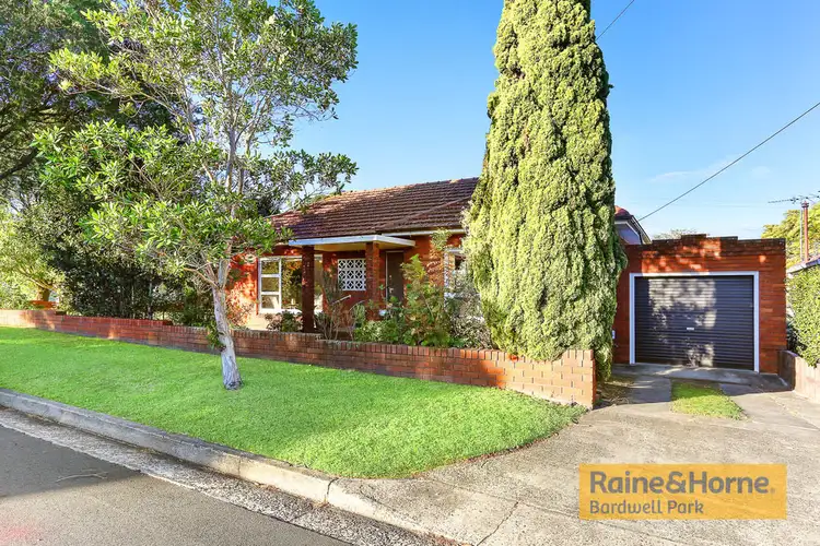 5 Warwick Crescent, Canterbury NSW 2193