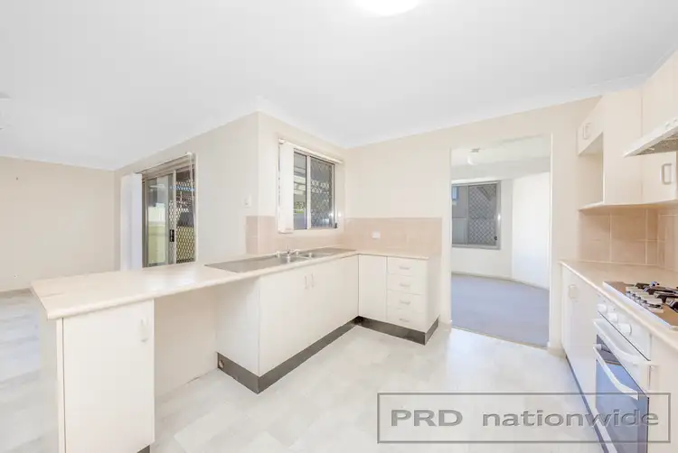 Sixth view of Homely house listing, 8 Monaghan Circuit, Ashtonfield NSW 2323