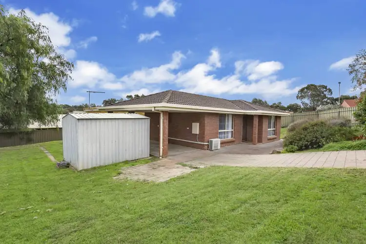 24 Lorne Crescent, Huntfield Heights SA 5163