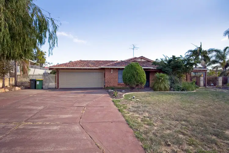 1 Silkwood Close