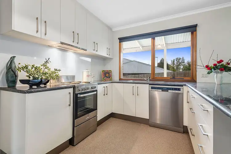 Fifth view of Homely house listing, 27 Castles Crescent, Kyneton VIC 3444