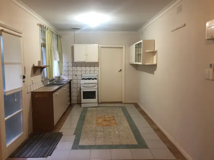 Main view of Homely unit listing, 2/77 Rosslyn Avenue, Seaford VIC 3198