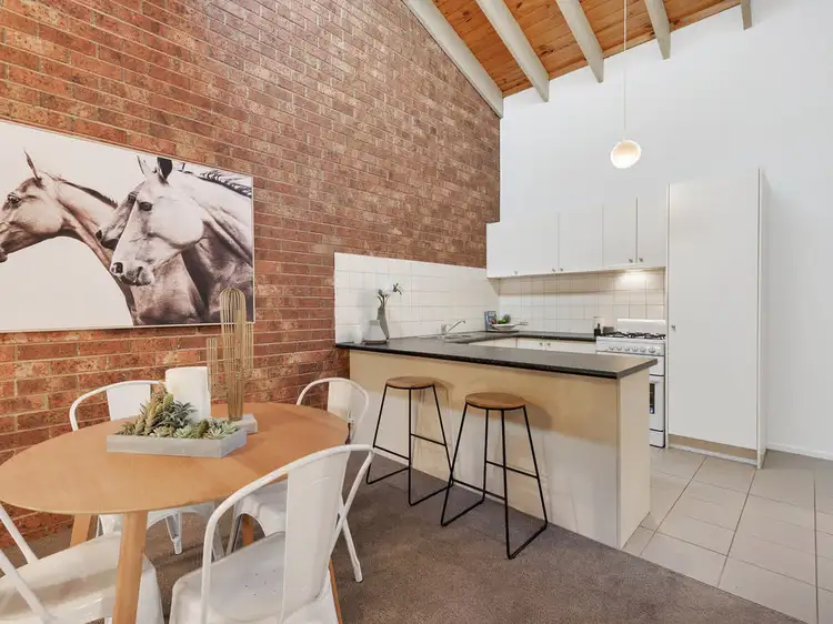 Fourth view of Homely unit listing, 2/81 Hewish Road, Croydon VIC 3136