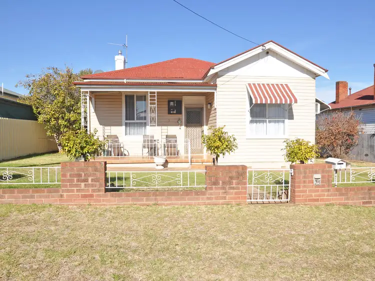 3 Elizabeth Street, Junee NSW 2663