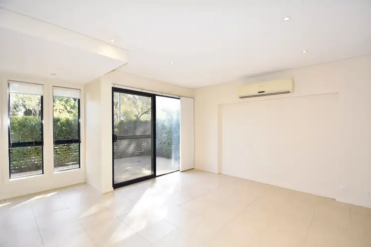 Fifth view of Homely townhouse listing, 4/2 Giles Street, East Side NT 870