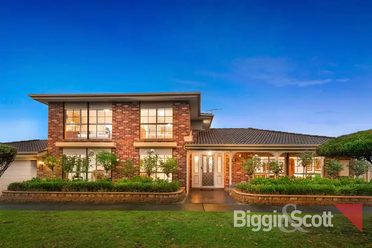 90 Gleneagles Drive, Endeavour Hills VIC 3802
