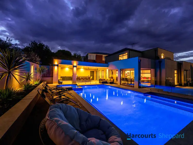 8 Ibis Crescent, Hallett Cove SA 5158