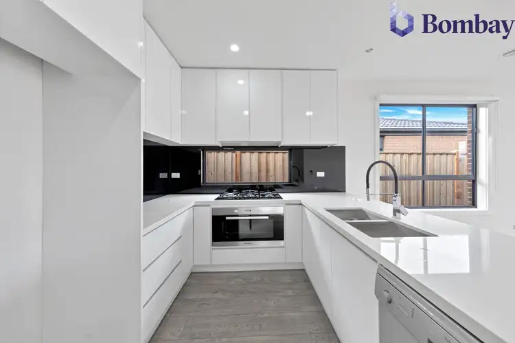 6 Alexo Road, Mickleham VIC 3064