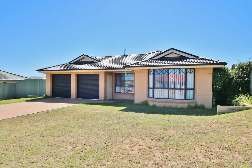 Main view of Homely house listing, 8 Ruby Place, Kelso NSW 2795