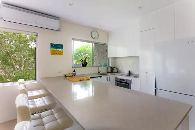 11/12 Gladstone Street