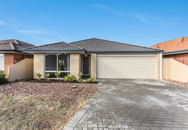 12a Amalfi Way