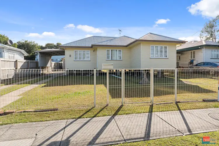 6 Cemetery Road, Ipswich QLD 4305