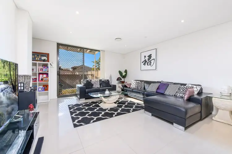 Second view of Homely townhouse listing, 4/76 Chamberlain Rd, Guildford NSW 2161