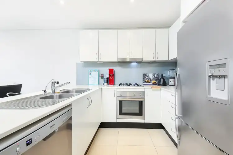 Third view of Homely townhouse listing, 4/76 Chamberlain Rd, Guildford NSW 2161