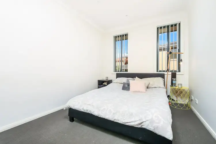 Fifth view of Homely townhouse listing, 4/76 Chamberlain Rd, Guildford NSW 2161