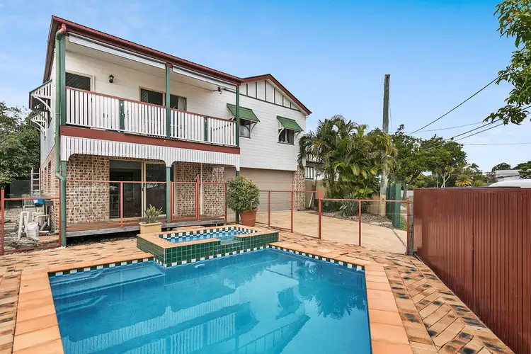 218 WHITES ROAD, Lota QLD 4179