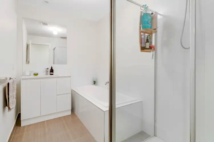 Sixth view of Homely unit listing, 4/11 Kenilworth Avenue, Frankston VIC 3199