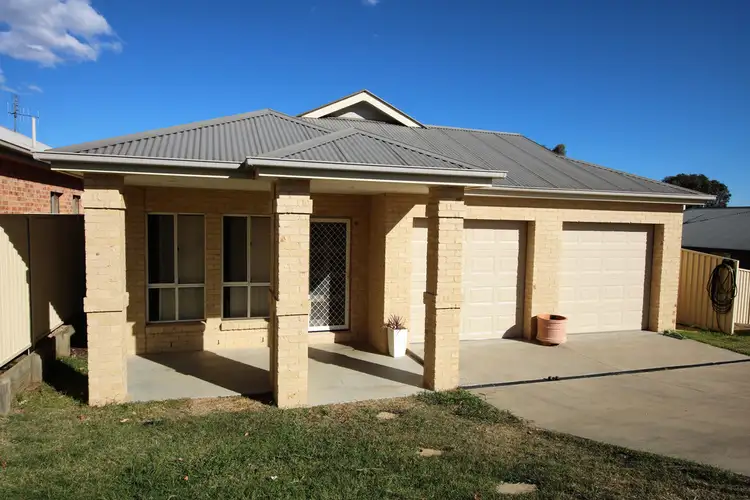 10 Jarrah Court, Kelso NSW 2795