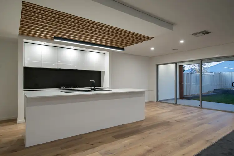 Second view of Homely house listing, 2/11 Hovey Court, Horsham VIC 3400