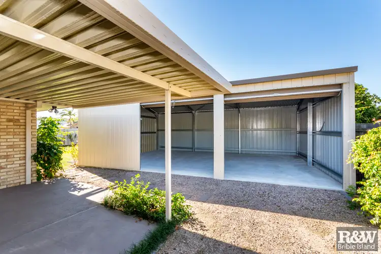 8 Bream Court, Sandstone Point QLD 4511