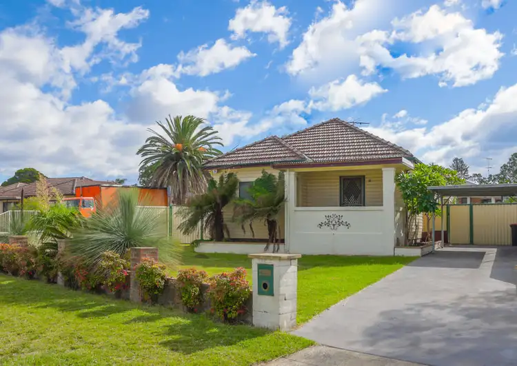 18 Endeavour Road, Georges Hall NSW 2198