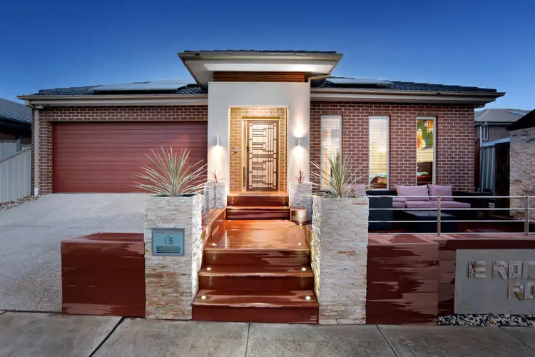 15 Rockpool Road, Truganina VIC 3029