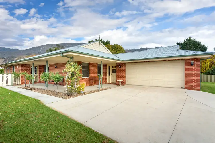 1 Murra Court, Kiewa VIC 3691