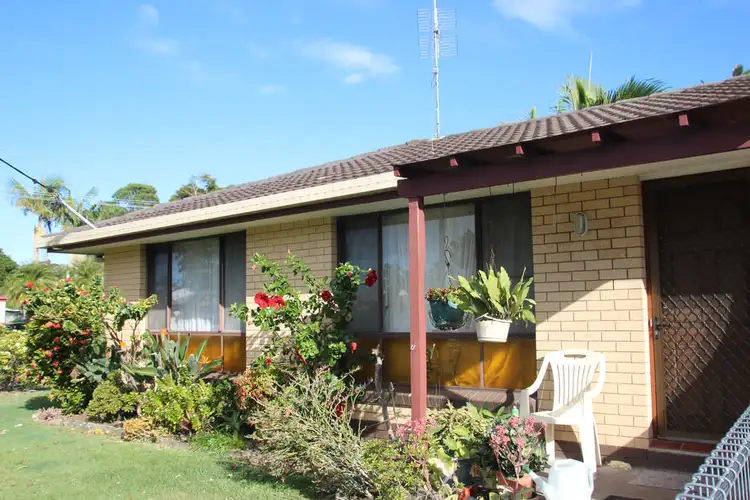 Second view of Homely semi-detached listing, 1/19 Lakes Drive, Tweed Heads West NSW 2485