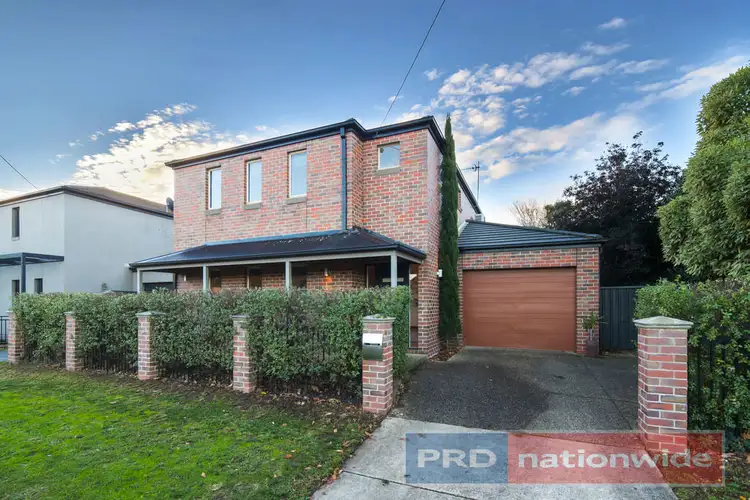 18 Collard Street, Newington VIC 3350