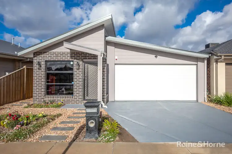 25 Wildflower Drive, Sunbury VIC 3429