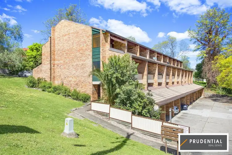 6/49 Sturt Street, Campbelltown NSW 2560